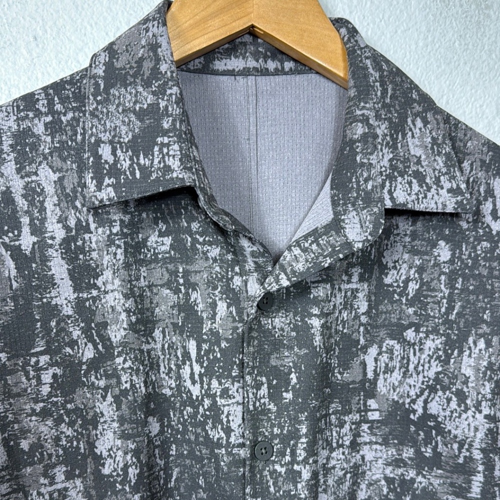 Lululemon Men's Airing Easy Pattern Shirt